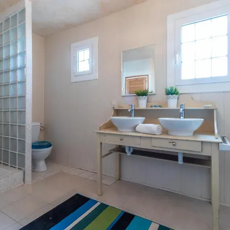Hébergement de vacances Goldhome - Currican - Casa Con Amarre, Terraza, Barbacoa, Wifi *