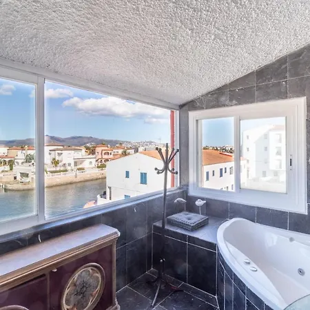 Goldhome - Currican - Casa Con Amarre, Terraza, Barbacoa, Wifi *