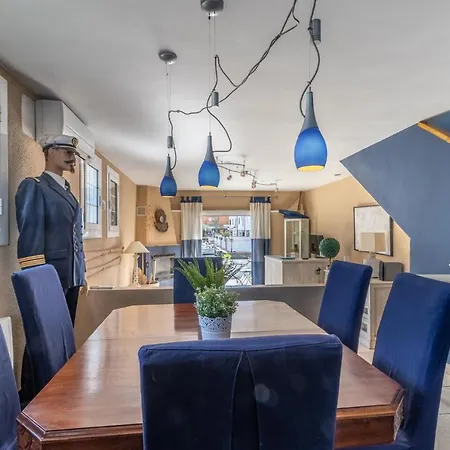 Goldhome - Currican - Casa Con Amarre, Terraza, Barbacoa, Wifi *