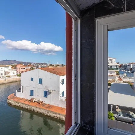 Goldhome - Currican - Casa Con Amarre, Terraza, Barbacoa, Wifi Hébergement de vacances