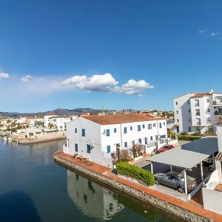 Goldhome - Currican - Casa Con Amarre, Terraza, Barbacoa, Wifi Hébergement de vacances *