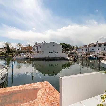 Goldhome - Currican - Casa Con Amarre, Terraza, Barbacoa, Wifi