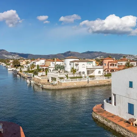 Tatil Evi Goldhome - Currican - Casa Con Amarre, Terraza, Barbacoa, Wifi Empuriabrava