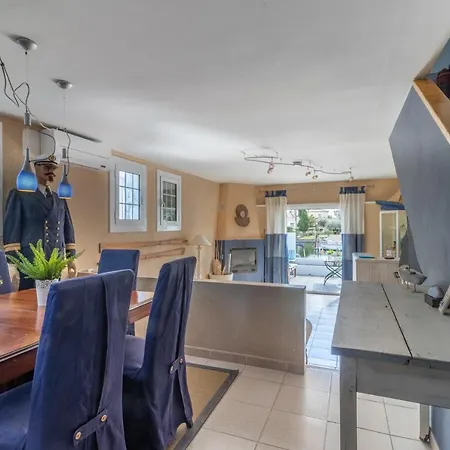Goldhome - Currican - Casa Con Amarre, Terraza, Barbacoa, Wifi Hébergement de vacances